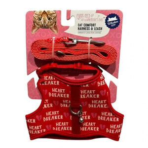 NWT Cat Harness and Leash Valentine’s Day